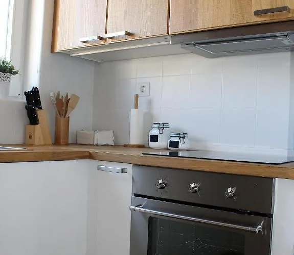 Daire House Of Music 3 *